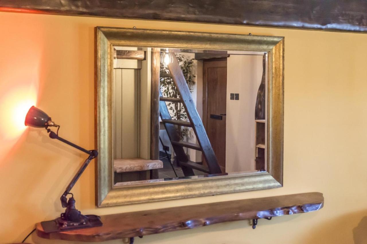 Fern Cottage - Luxurious 1 Bedroom - Blossom Farm Johnston المظهر الخارجي الصورة